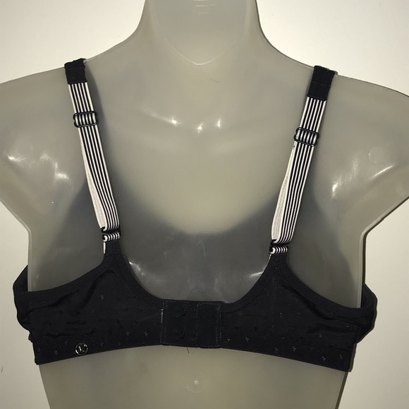 Lululemon bra size D36 - Picture 3 of 5